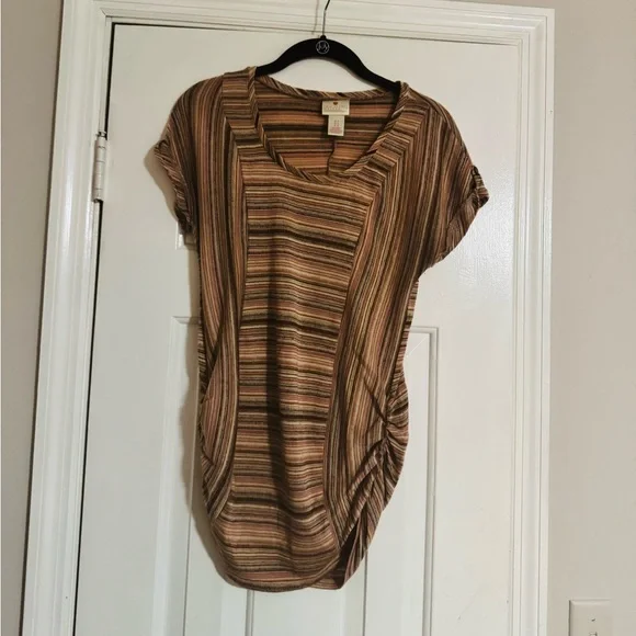 👑 SIZE MEDIUM Destination Maternity Multicolor Striped Short Sleeve Top - Picture 2 of 10